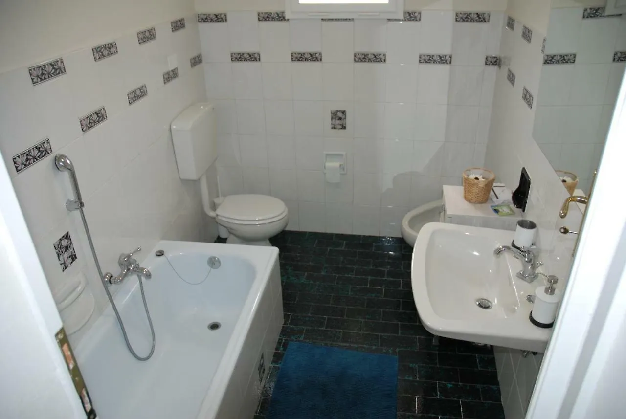 Casa Tarabella Villa Fabbiano  0*, Fabbiano (Lucca)