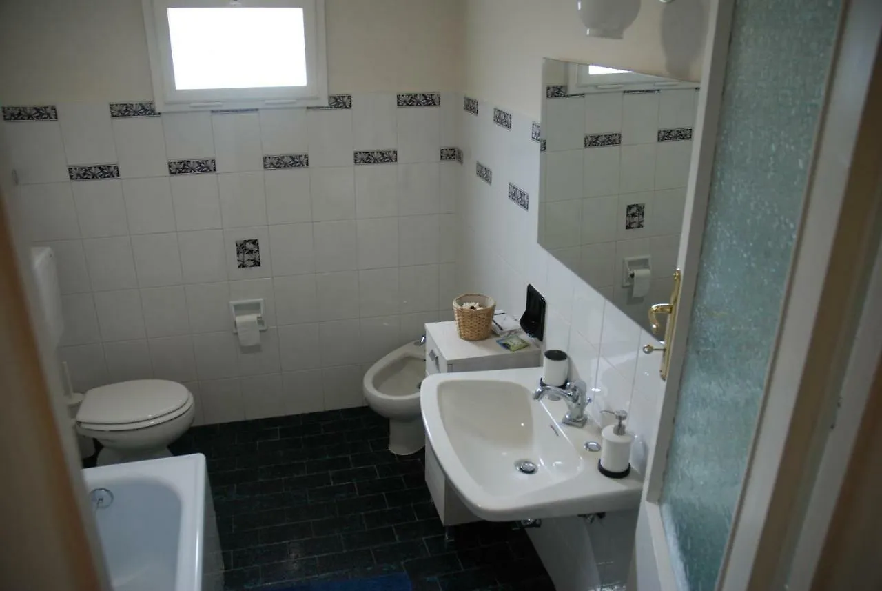 Holiday home Casa Tarabella Villa Fabbiano  Italy